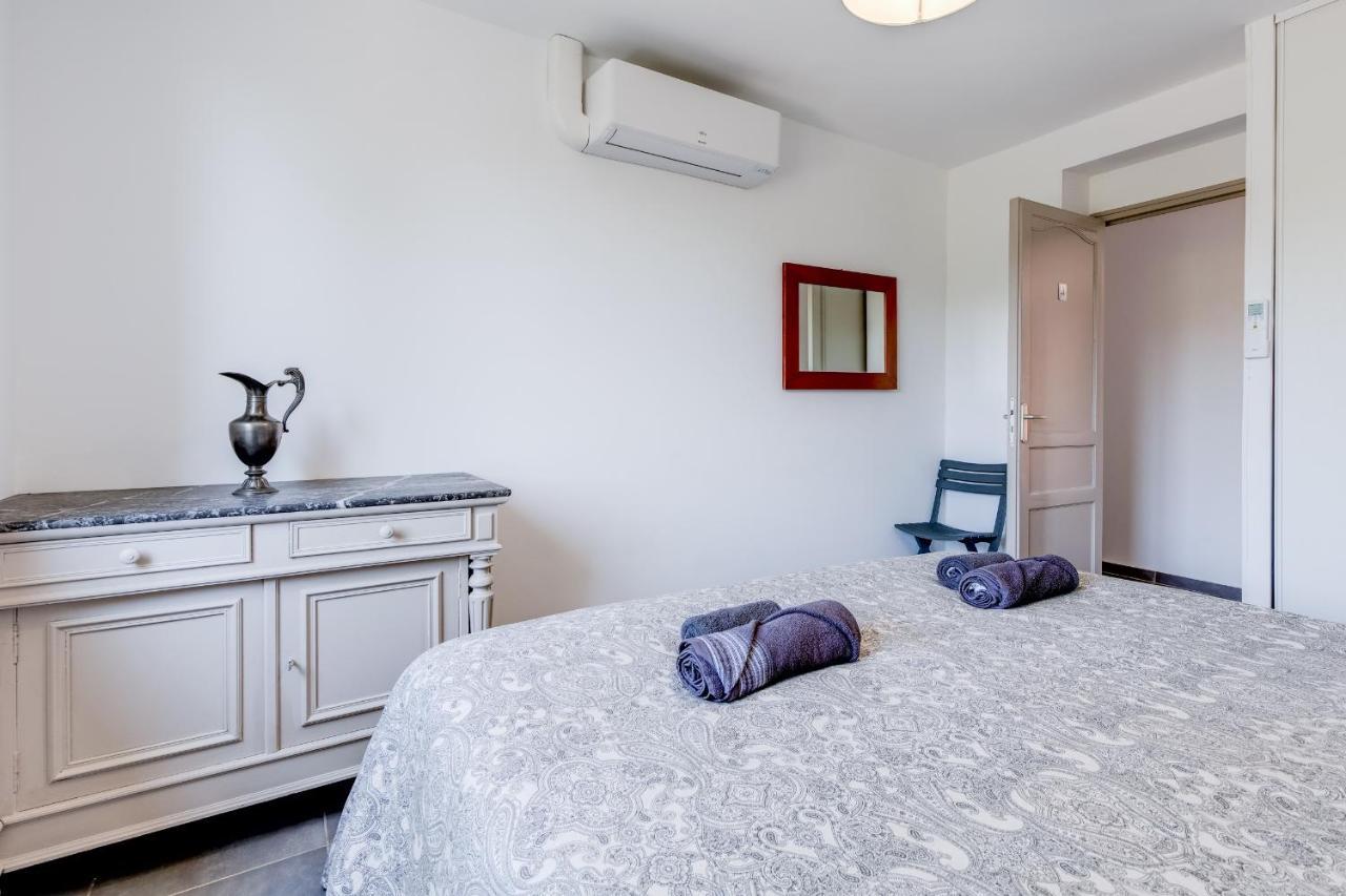 Holiday home Les Cigales *